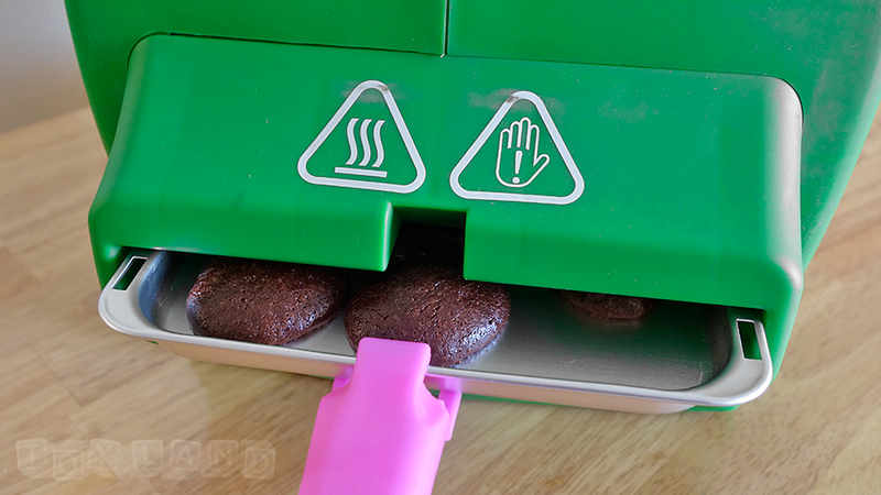 Illustration for article titled Girl Scouts Cookie Oven Review: Get Your Thin Mints Fix Anytime, Anywhere